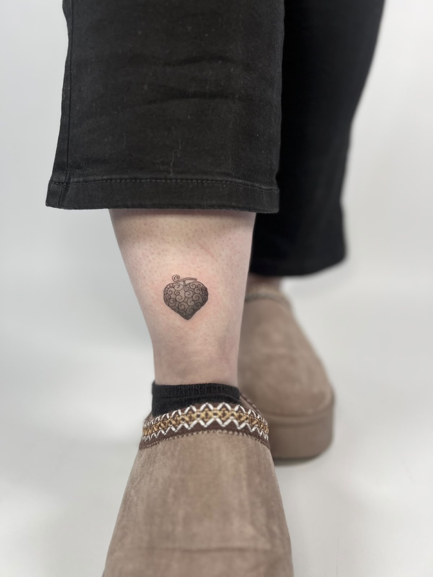 Fineline-Tattoo von Jeanine, Atelier 7 Freudenberg