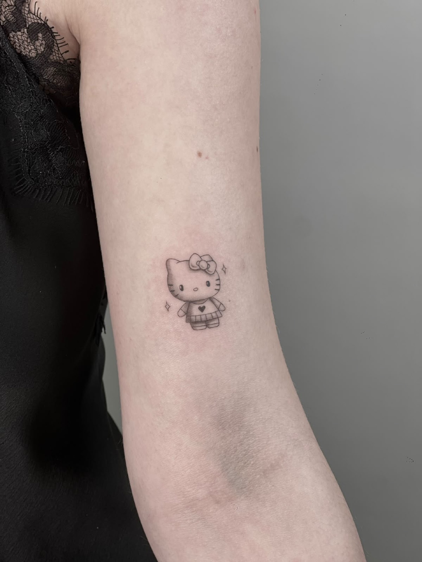 Fineline-Tattoo von Jeanine, Atelier 7 Freudenberg