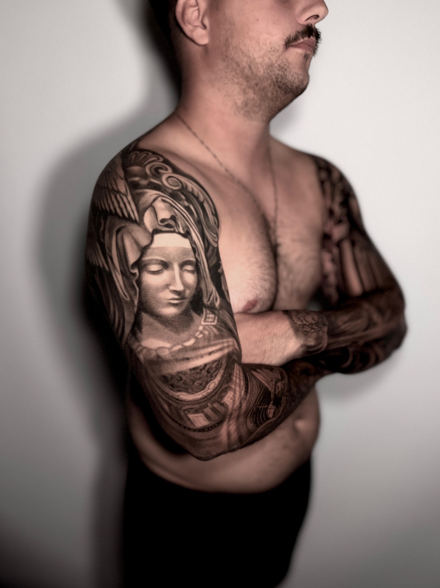 Black-and-Grey-Tattoo von Jesus, Atelier 7 Freudenberg