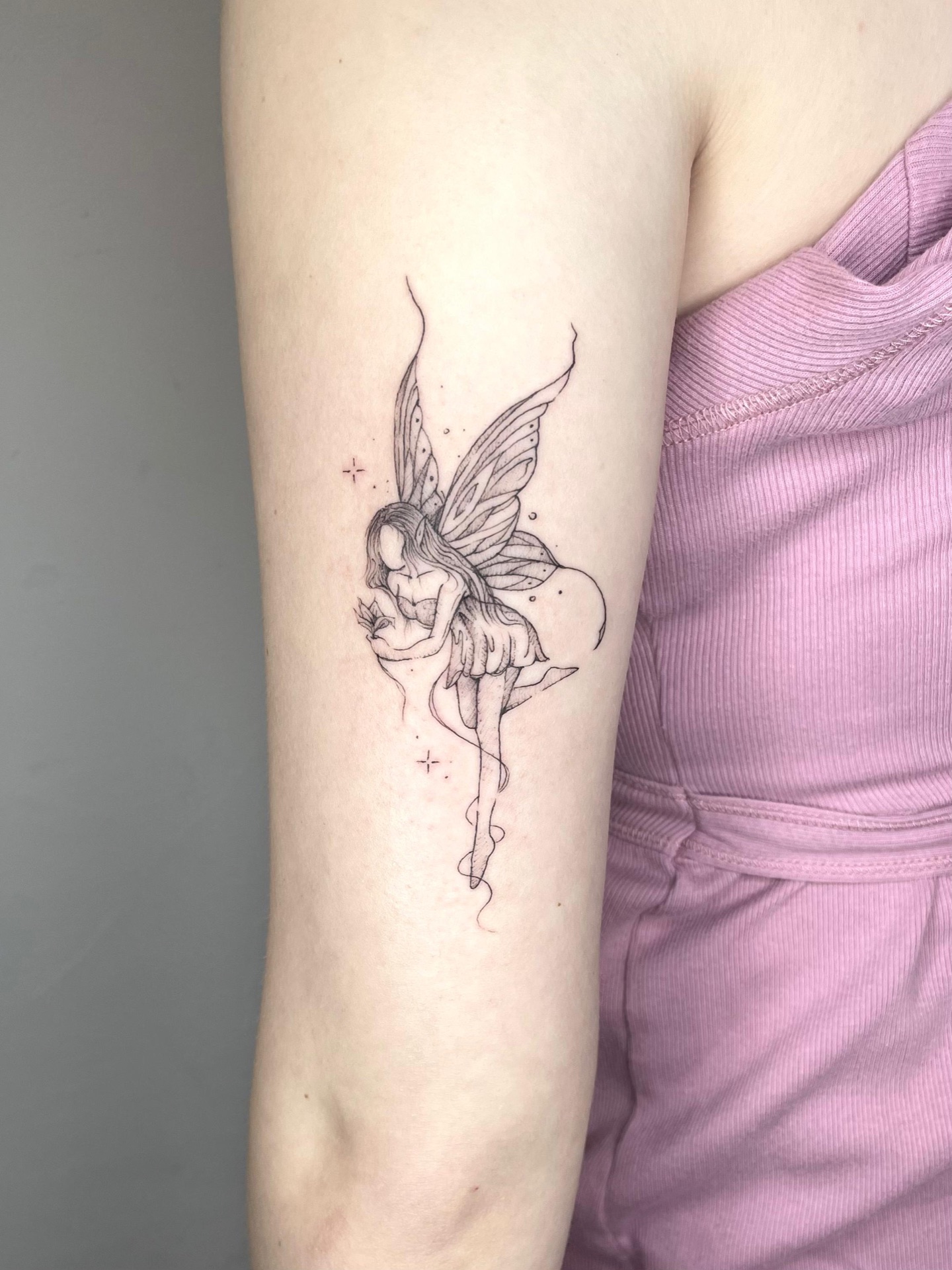 Fineline-Tattoo von Sergio, Atelier 7 Freudenberg