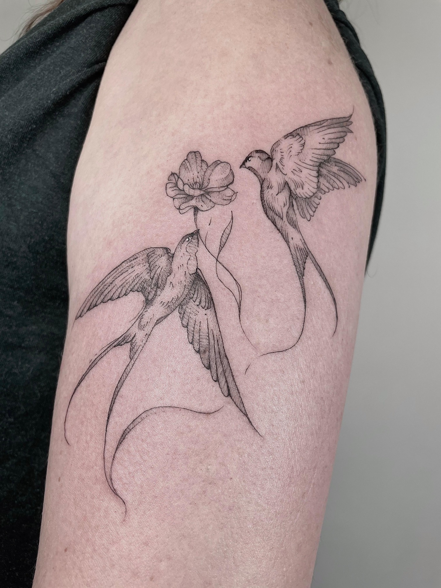 Fineline-Tattoo von Sergio, Atelier 7 Freudenberg