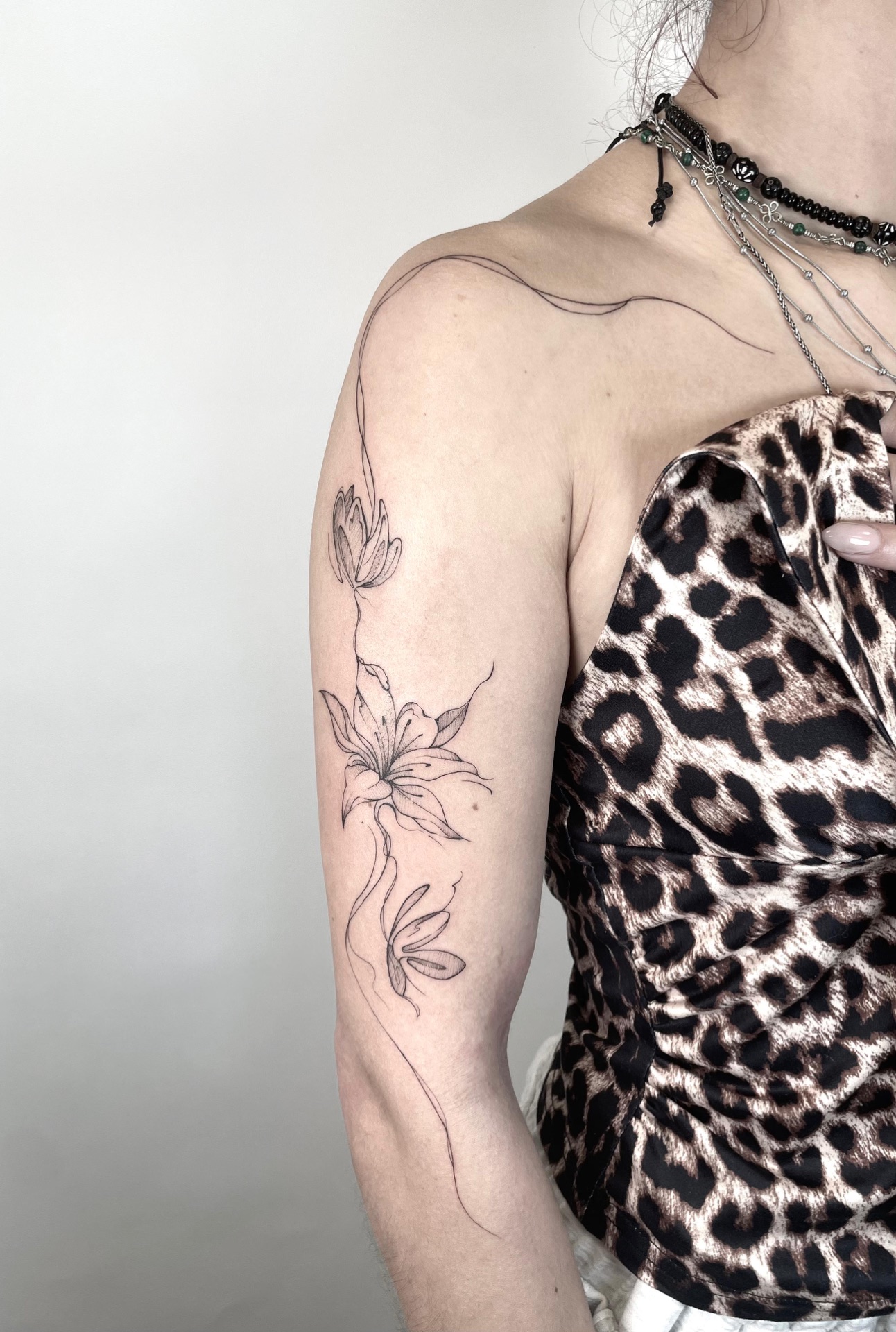 Fineline-Tattoo von Sergio, Atelier 7 Freudenberg