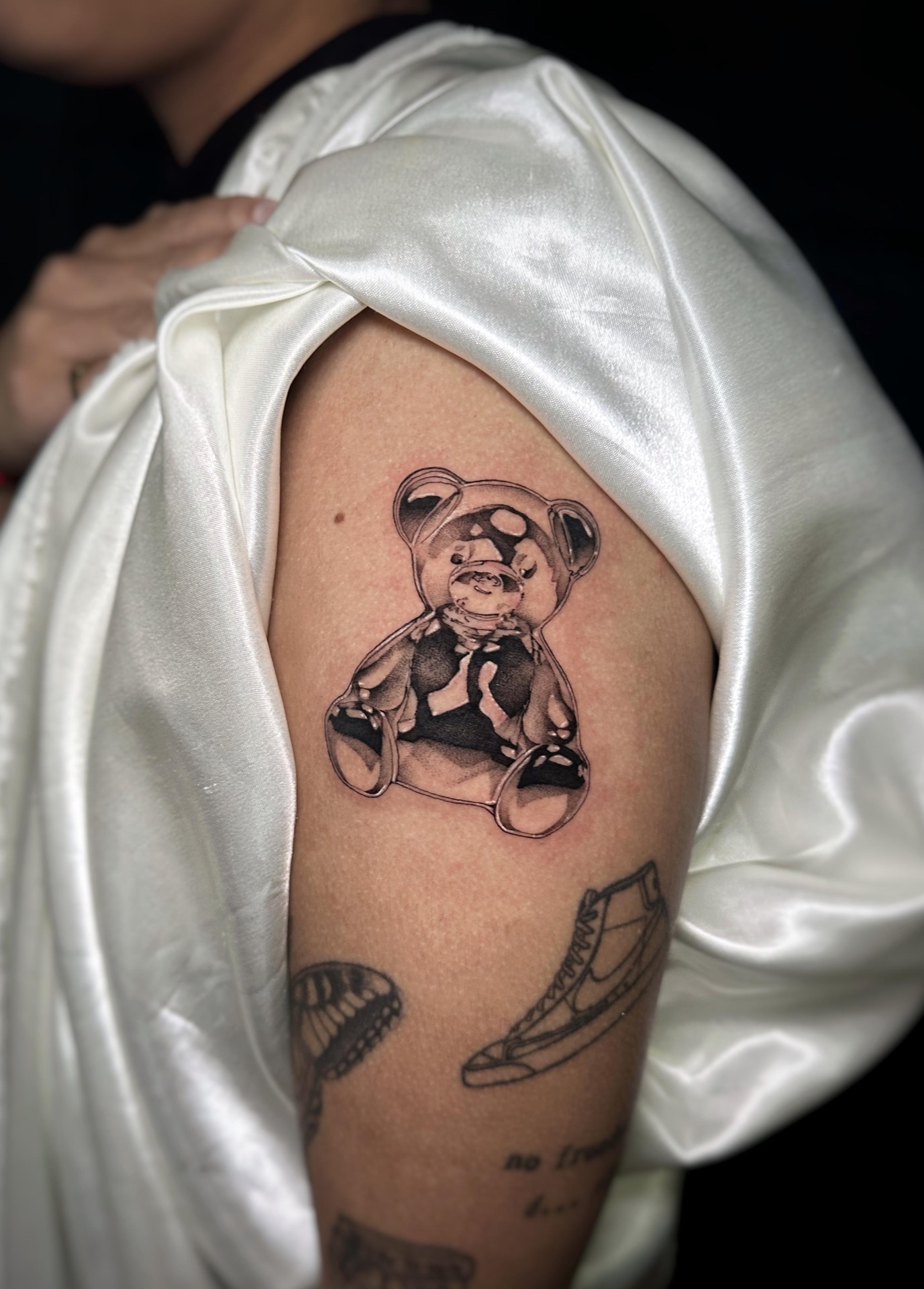 Blackwork-Tattoo von Silvia, Atelier 7 Freudenberg